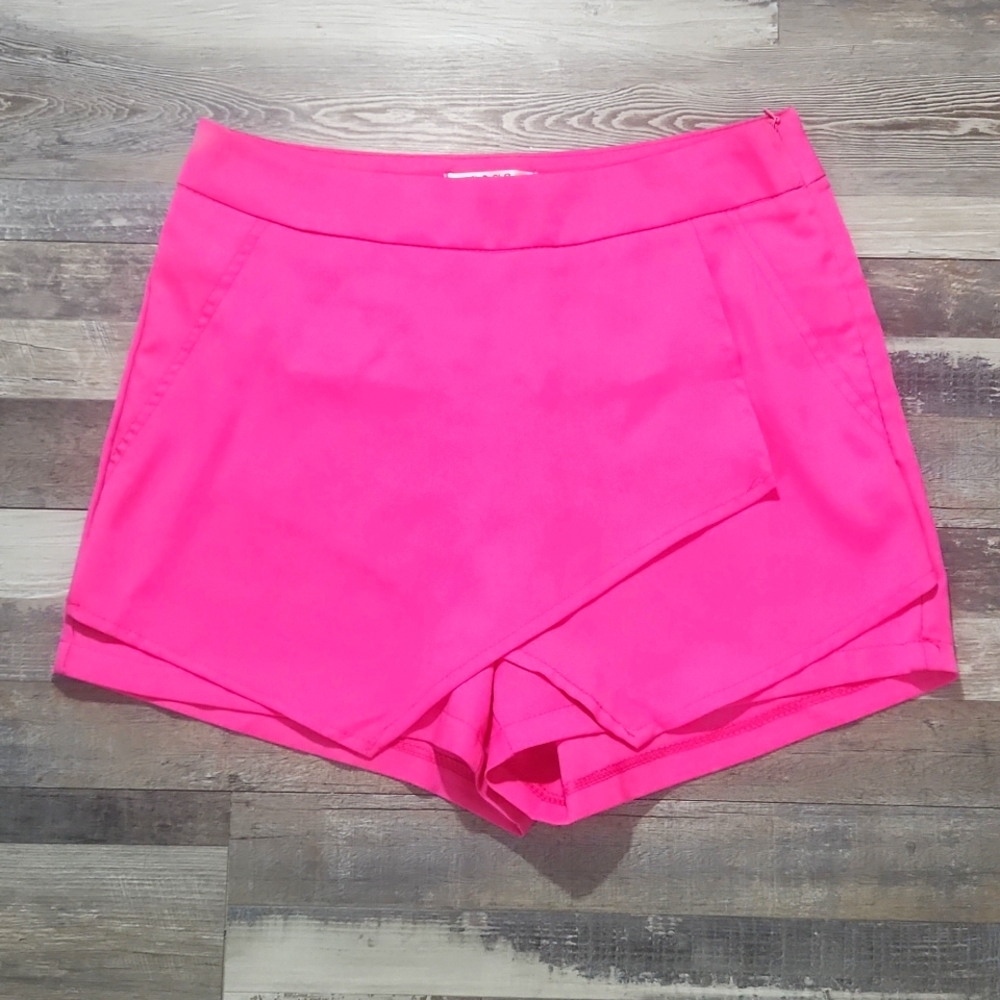Pink mini-skort